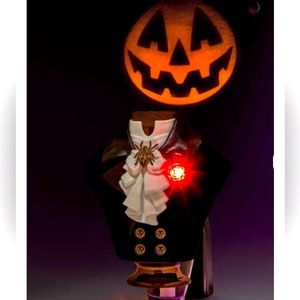 Headless Horseman Halloween 
Wallflower Fragrance Plug In. Add A Scent In